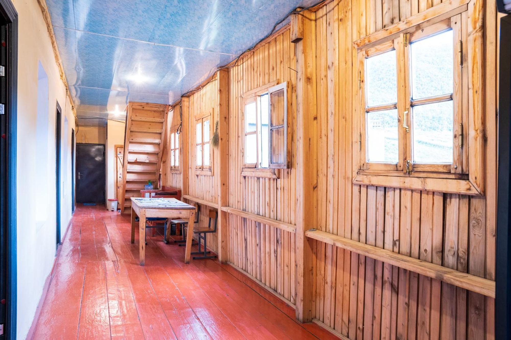 Guesthouse Svani Usguli Kültér fotó