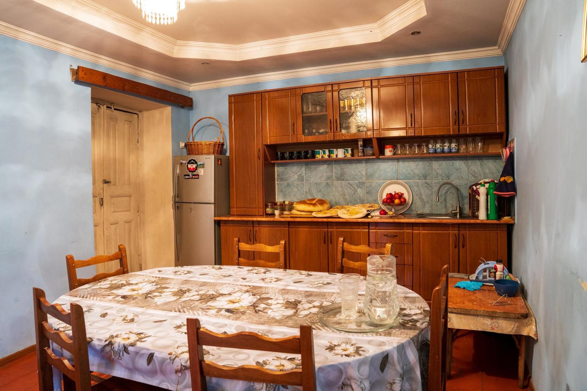 Guesthouse Svani Usguli Kültér fotó