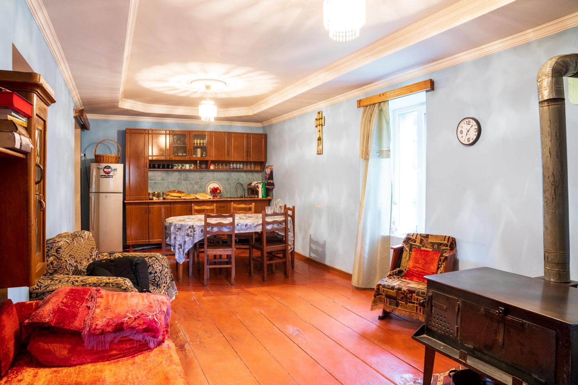 Guesthouse Svani Usguli Kültér fotó