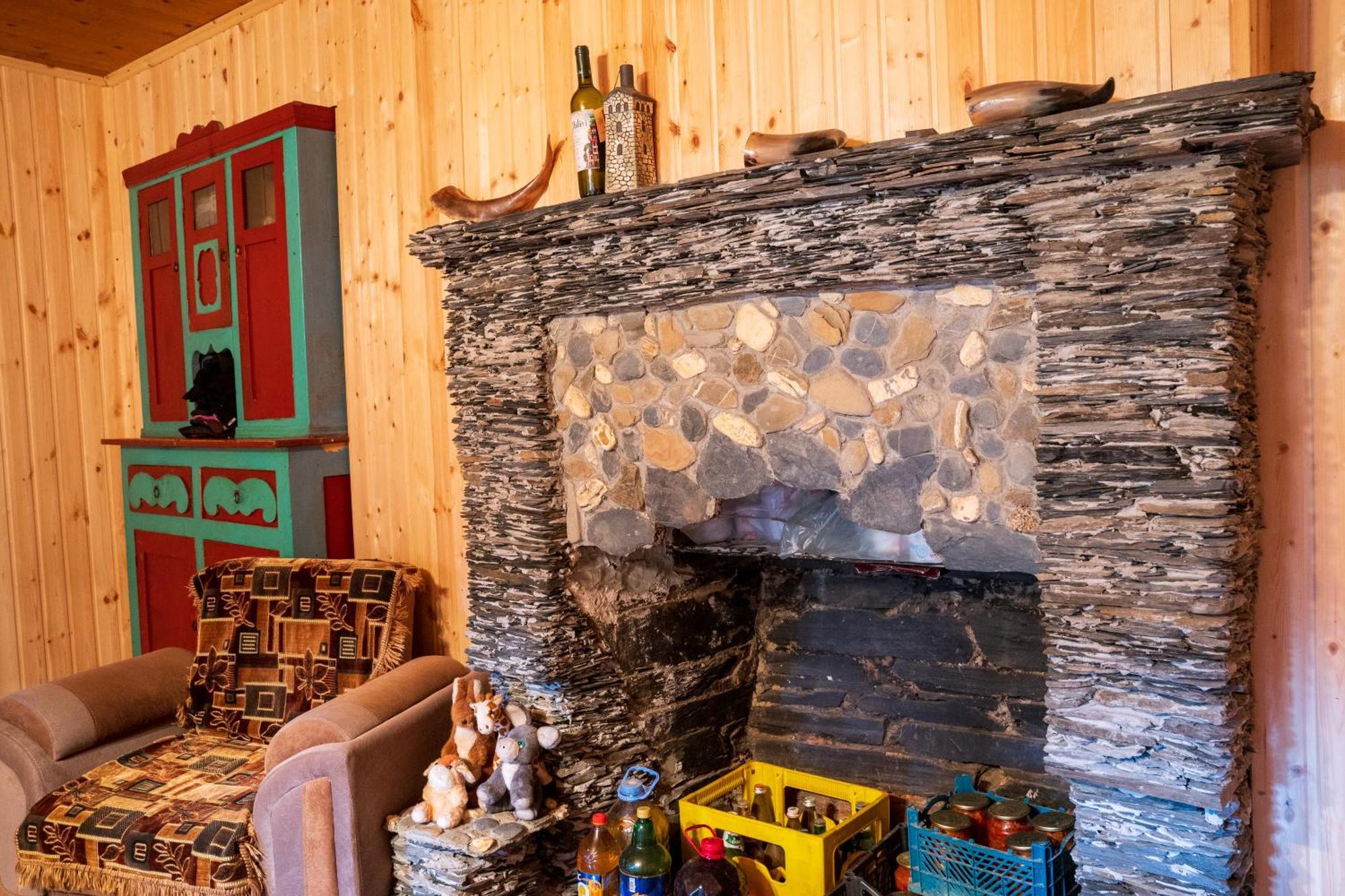 Guesthouse Svani Usguli Kültér fotó