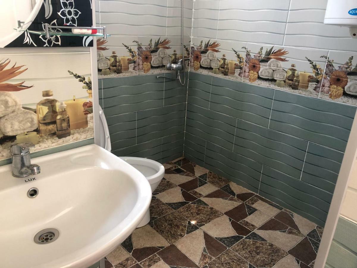 Guesthouse Svani Usguli Kültér fotó
